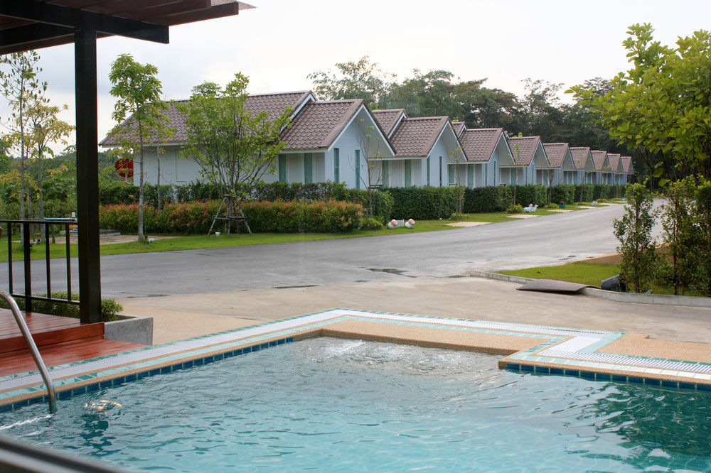 Chanpraya Resort Chanthaburi Exteriör bild